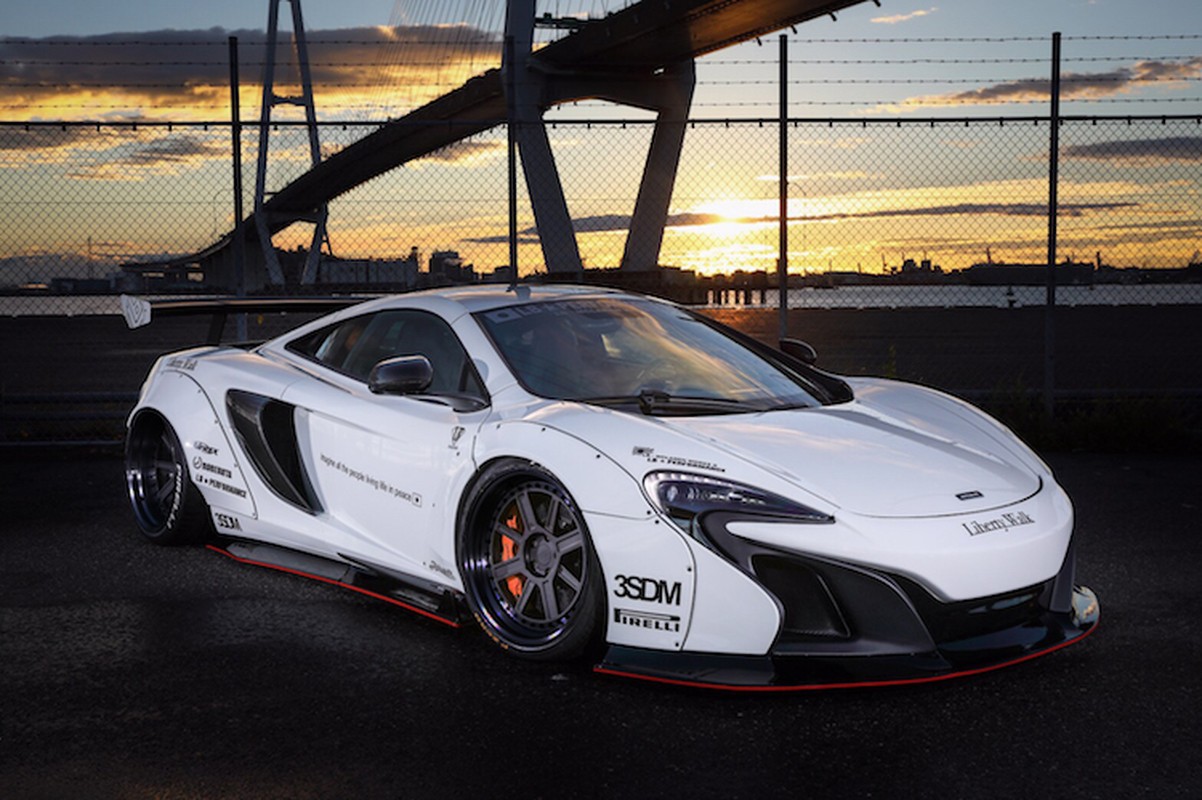 McLaren 650S do widebody Liberty Walk “khung” gan 1 ty