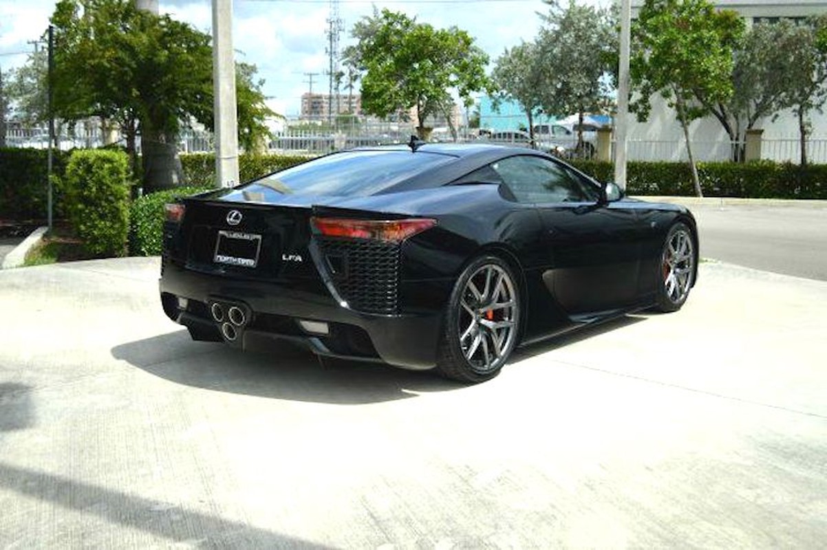 Soi sieu xe sang “hang hot” Lexus LFA gia hoi 6,09 ty-Hinh-4