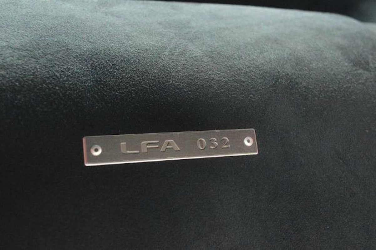 Soi sieu xe sang “hang hot” Lexus LFA gia hoi 6,09 ty-Hinh-9