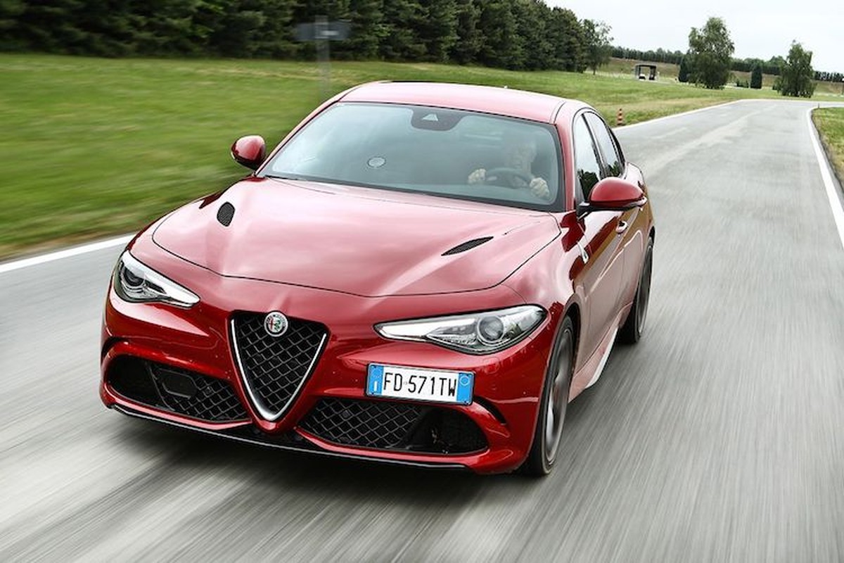 “Chot gia” 858 trieu, Alfa Romeo Giulia co gi de dau BMW?-Hinh-7