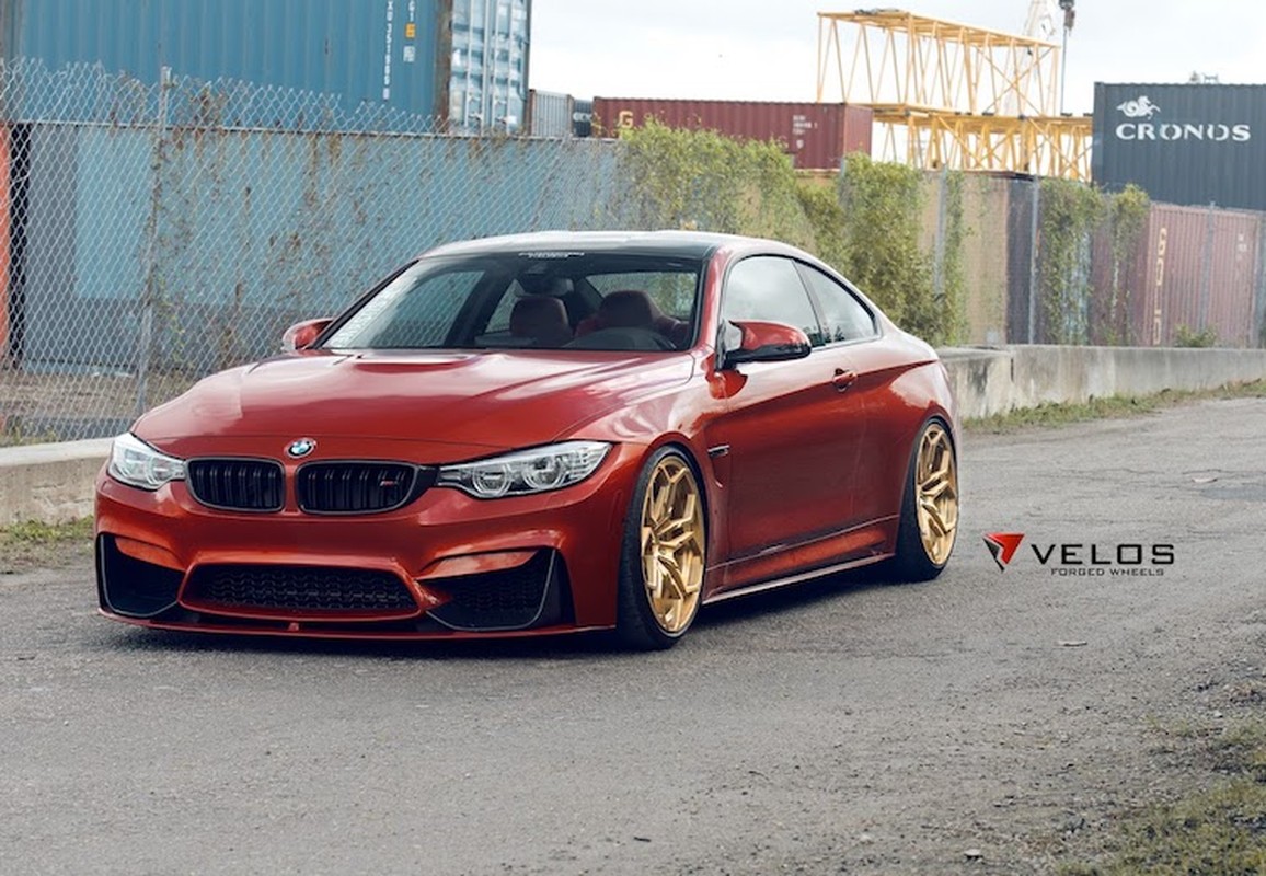 BMW M4 “chat choi” voi mau doc, mam do Lamborghini