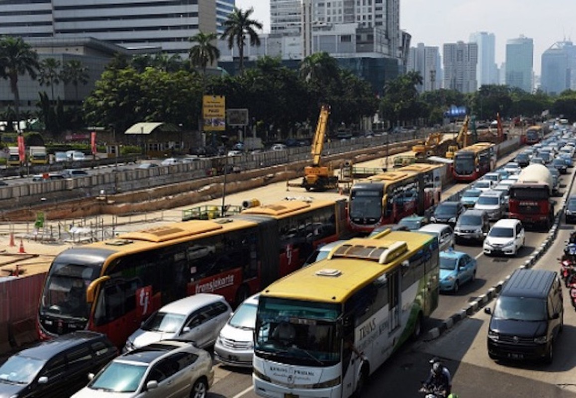 BRT Viet Nam loay hoay 'chay dua' voi xe buyt cua cac nuoc-Hinh-7