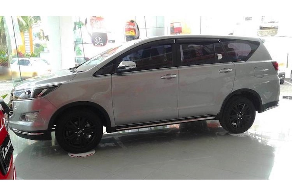 Toyota Innova phien ban cao cap nhat Venturer co gi 