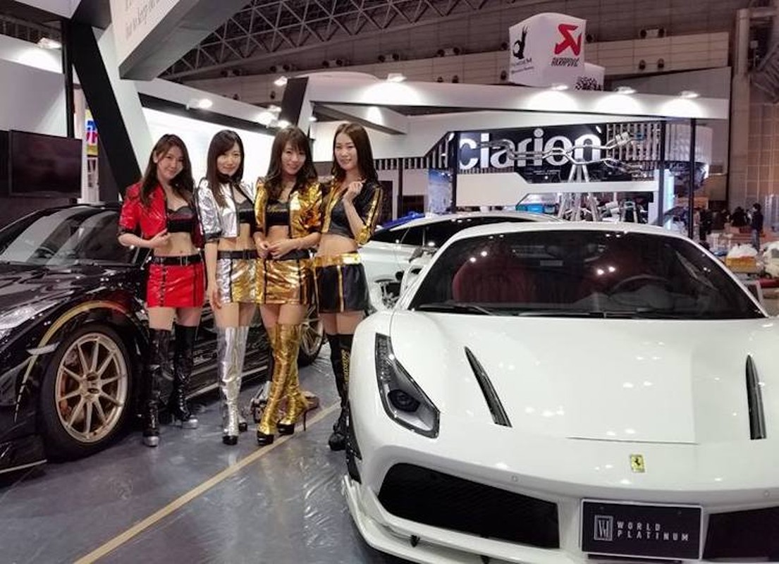 Sieu xe Ferrari 488 GTB do nhe nhung chat voi goi Rowen