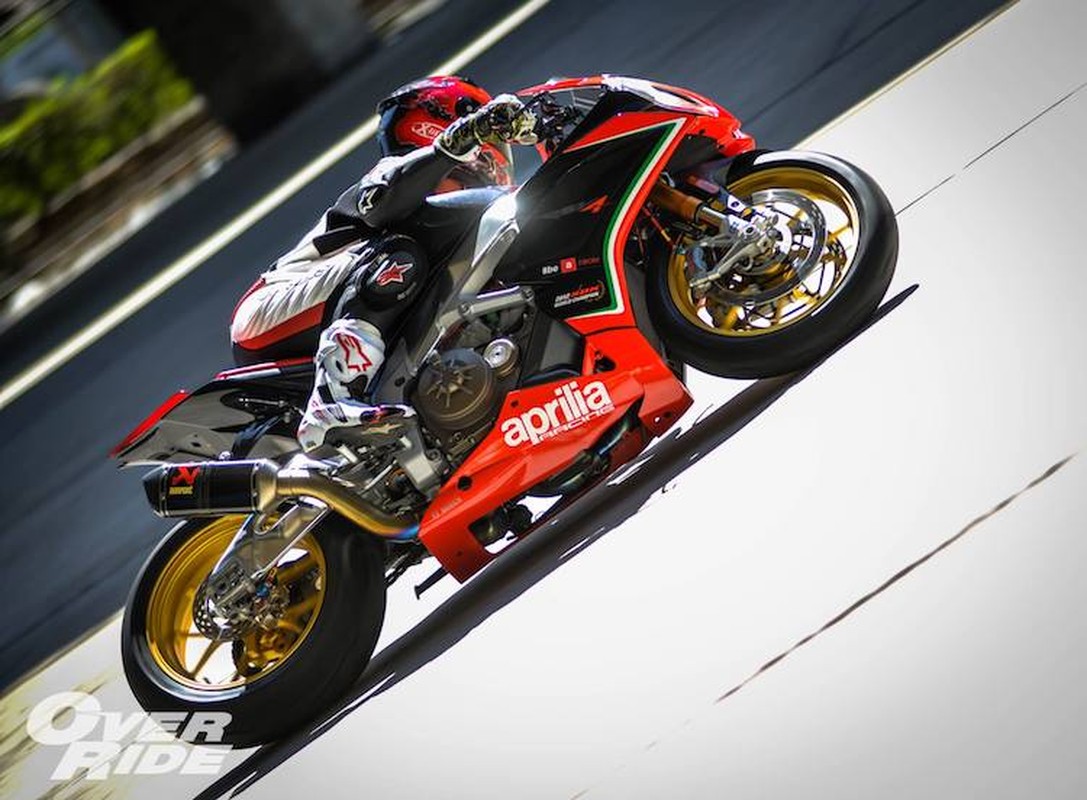 Sieu moto Aprilia RSV4R 