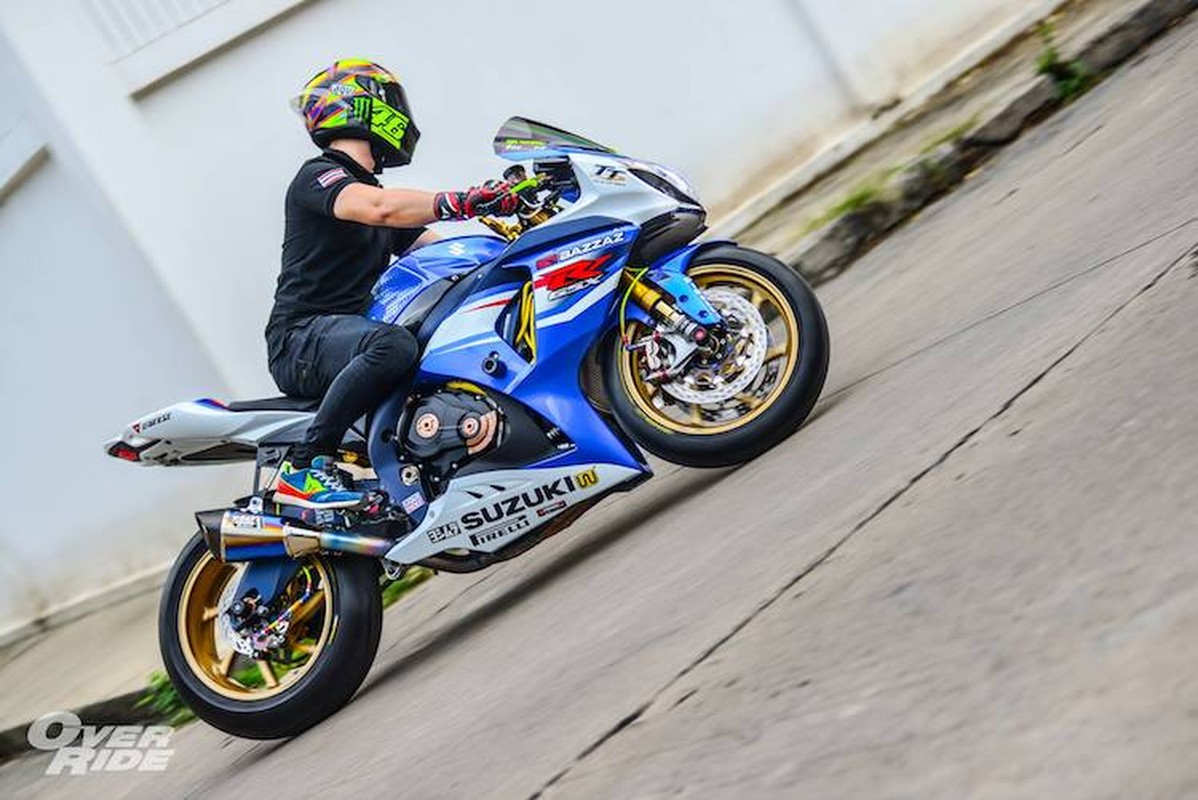 Sieu moto Suzuki GSX-R1000 do do choi 