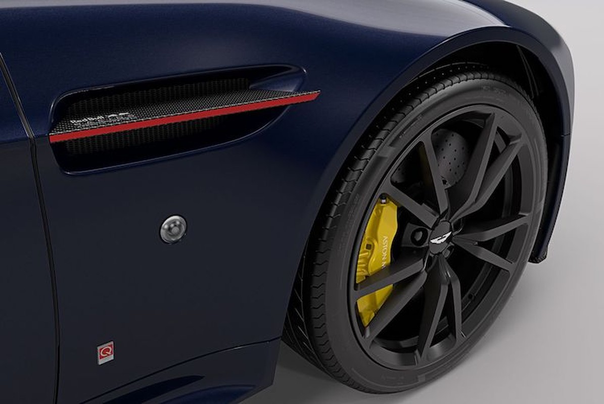 Sieu xe Aston Martin Vantage co ban “bo huc” Red Bull-Hinh-5