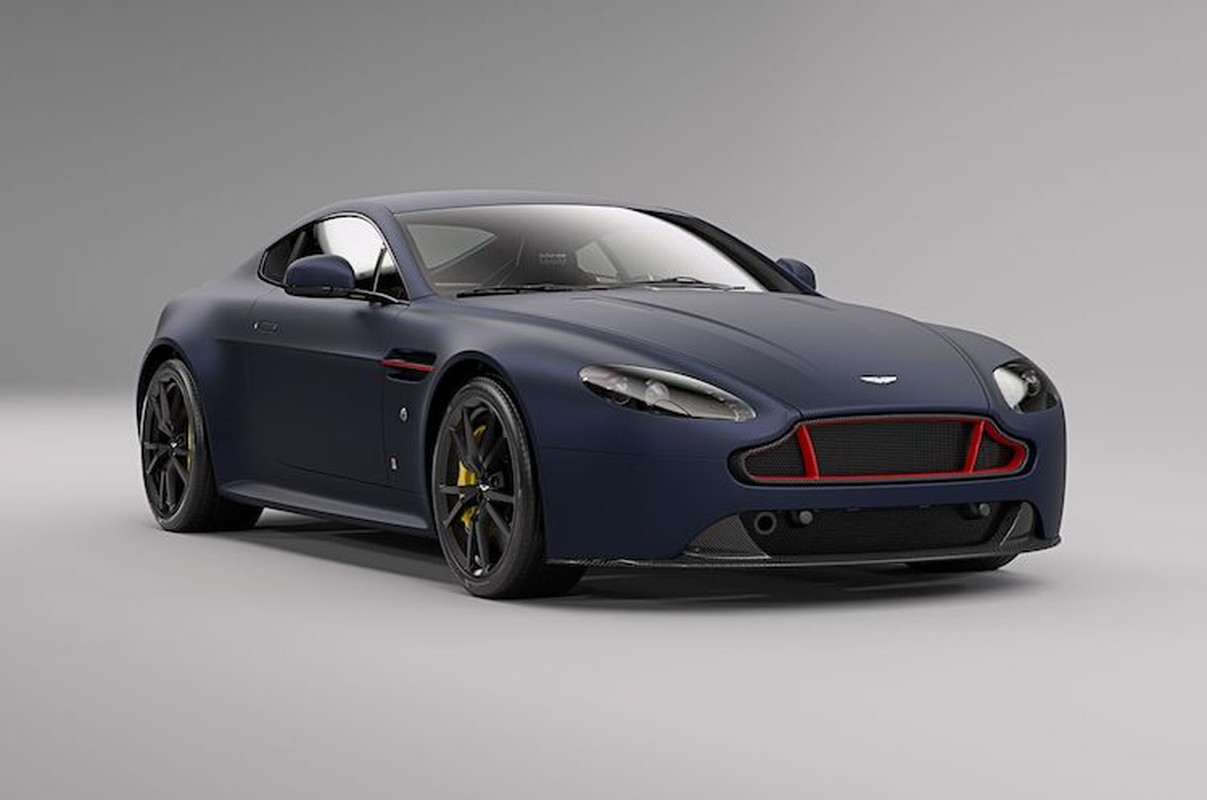 Sieu xe Aston Martin Vantage co ban “bo huc” Red Bull