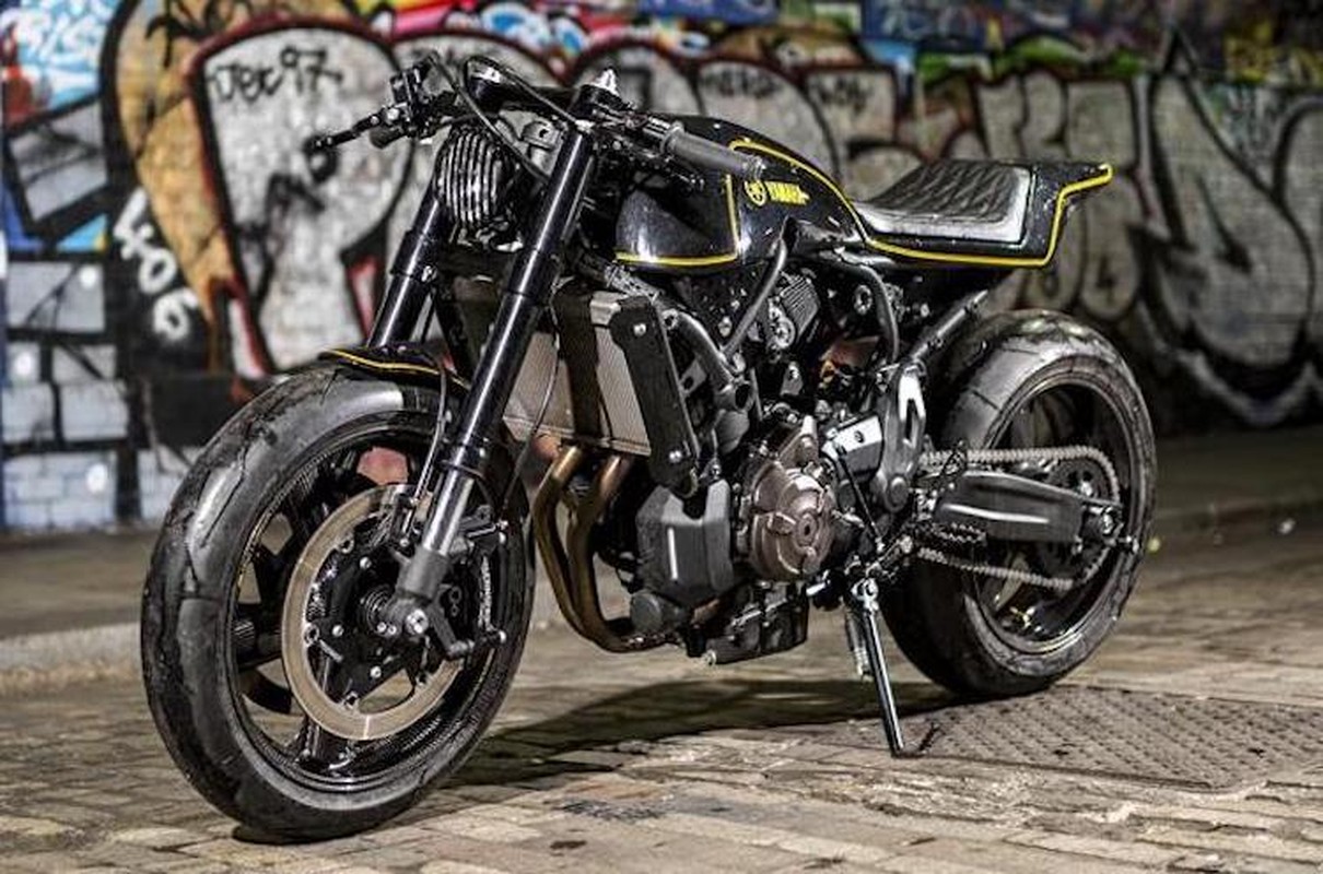 Yamaha XSR700 cafe racer “full carbon” sieu khung