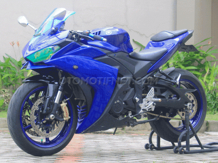 Sportbike Yamaha R25 “dang cap” voi loat phu tung PKL