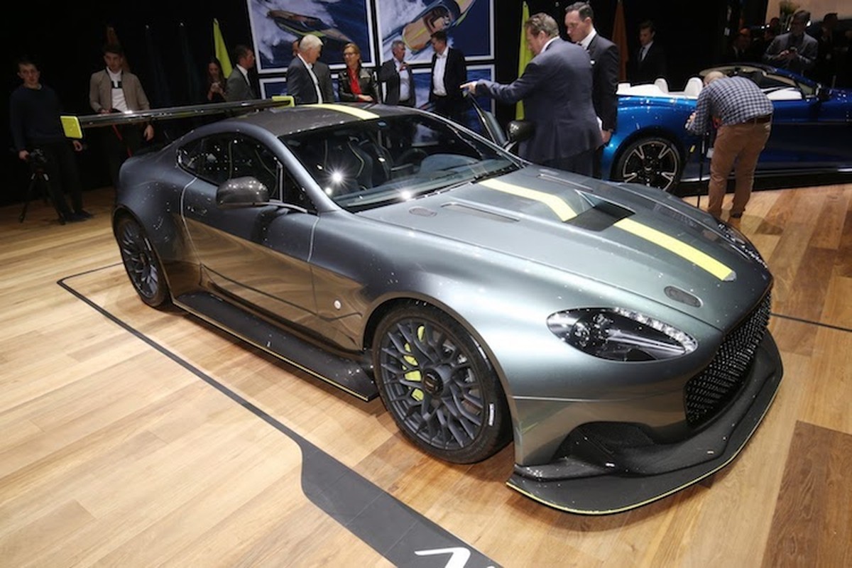 Aston Martin gay “choang” voi sieu xe dua Vantage AMR Pro