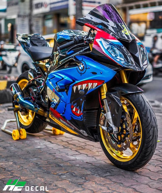 Sieu moto BMW S1000RR khoe 