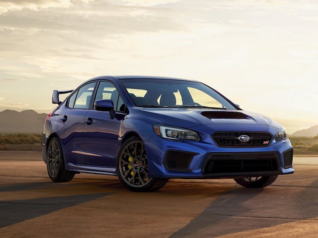 Soi sedan the thao Subaru WRX STI 2018 gia 820 trieu