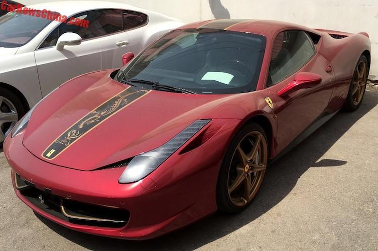 Sieu xe Ferrari 458 Italia rong &quot;phu bui&quot; tai Trung Quoc-Hinh-7