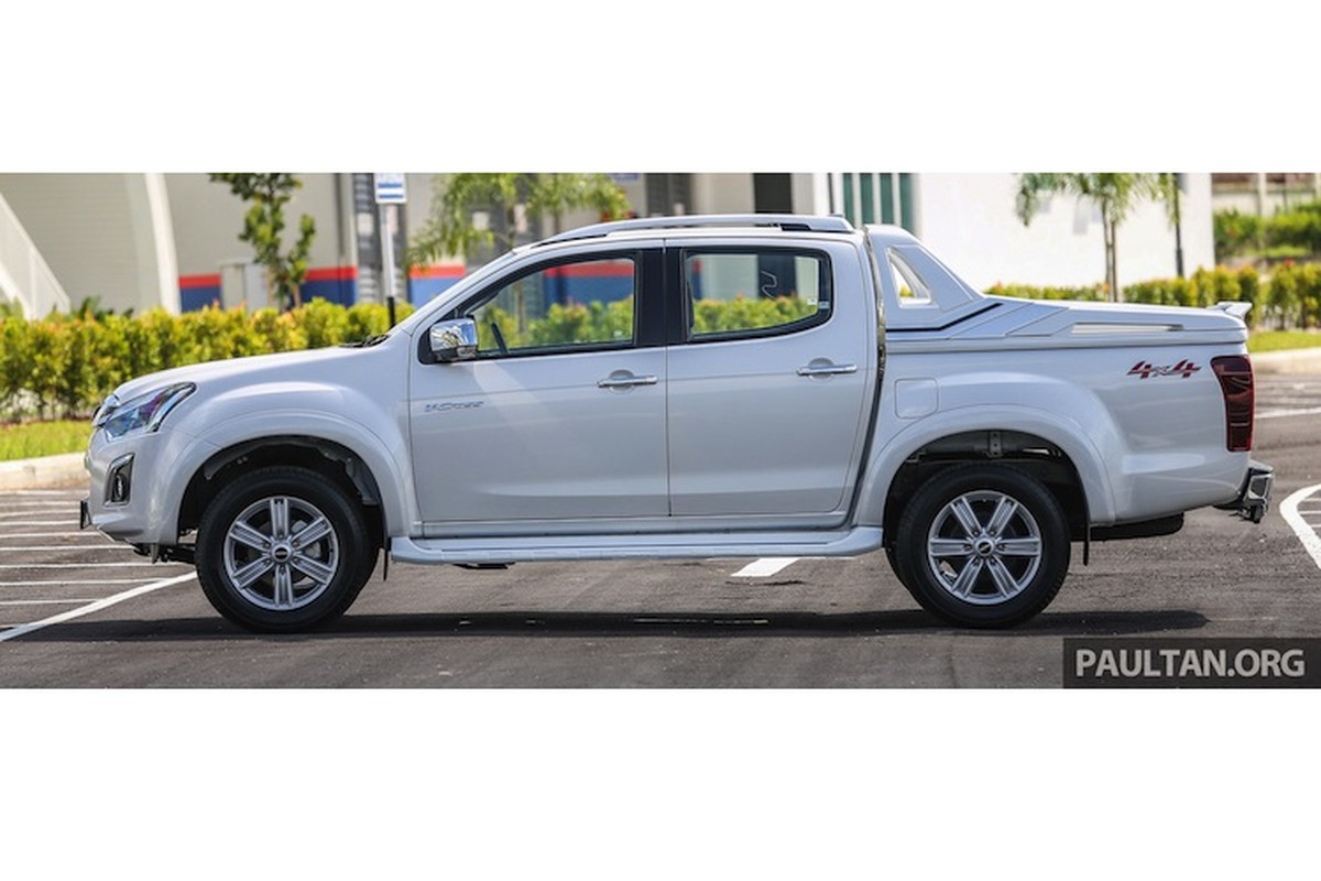 &quot;Soi&quot; Isuzu D-Max ban cao cap gia tu 612 trieu dong-Hinh-8