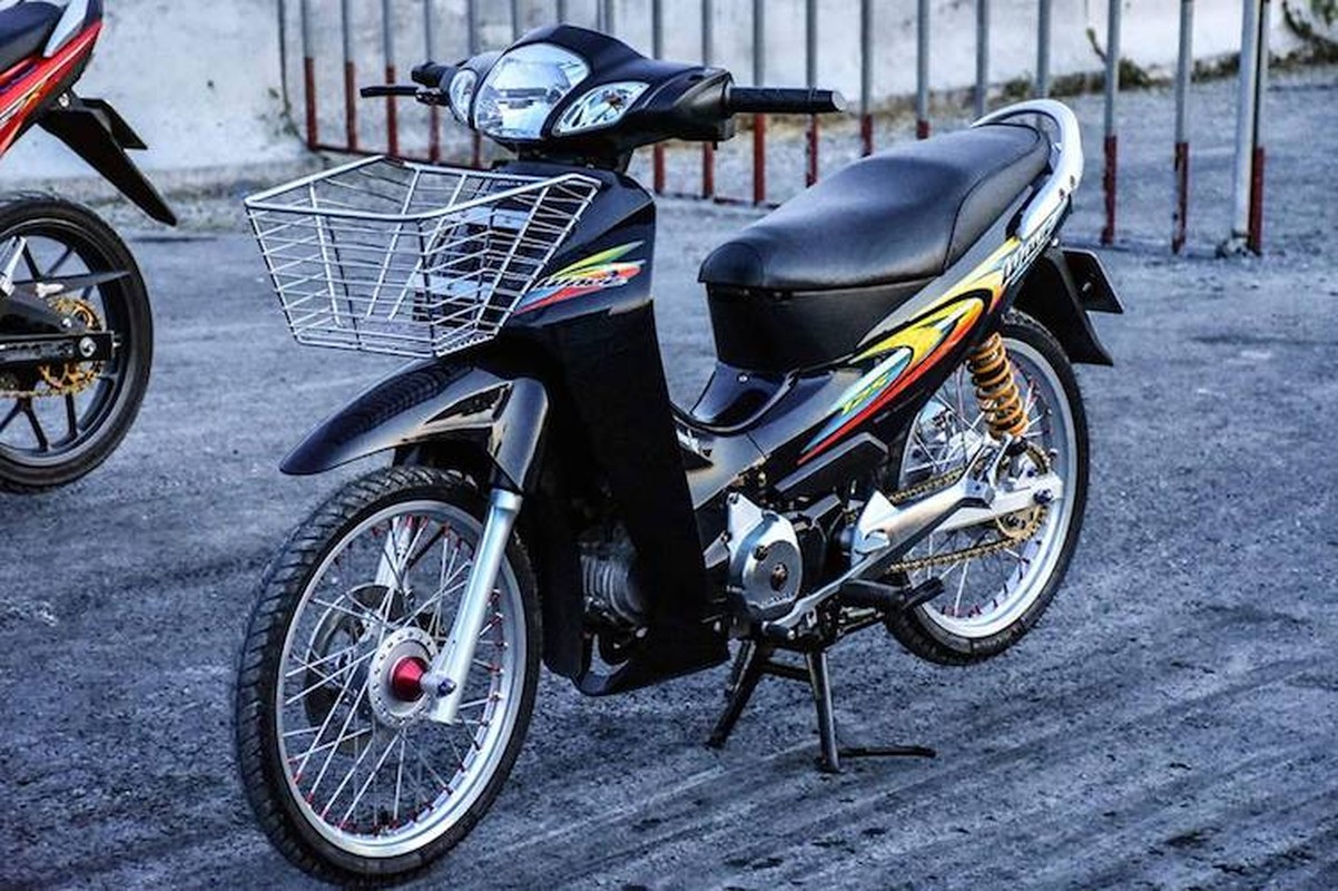 Dan choi Long An &quot;do kieng&quot; Honda Wave 125 sieu chat