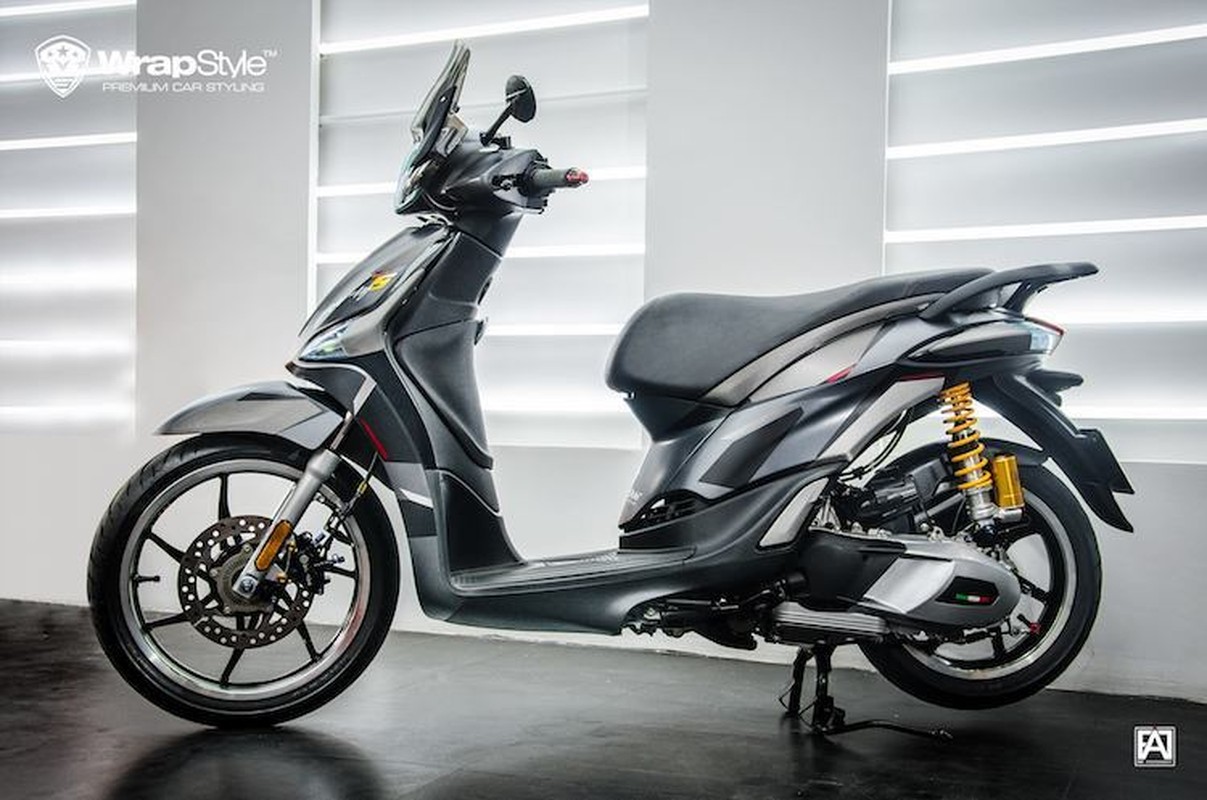 Xe ga Piaggio Liberty ABS len &quot;do choi xin&quot; tai Sai Gon