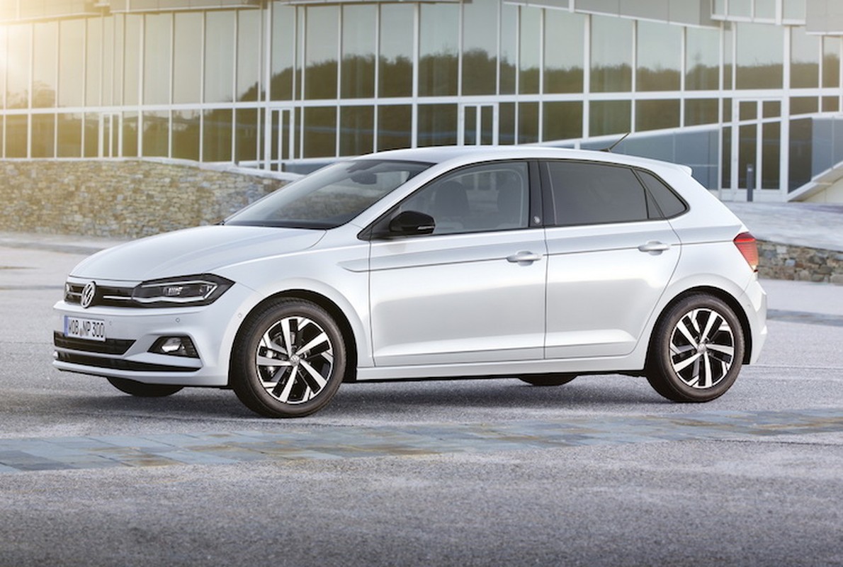 Volkswagen Polo 2018 moi &quot;chot gia&quot; chi 326 trieu dong-Hinh-2