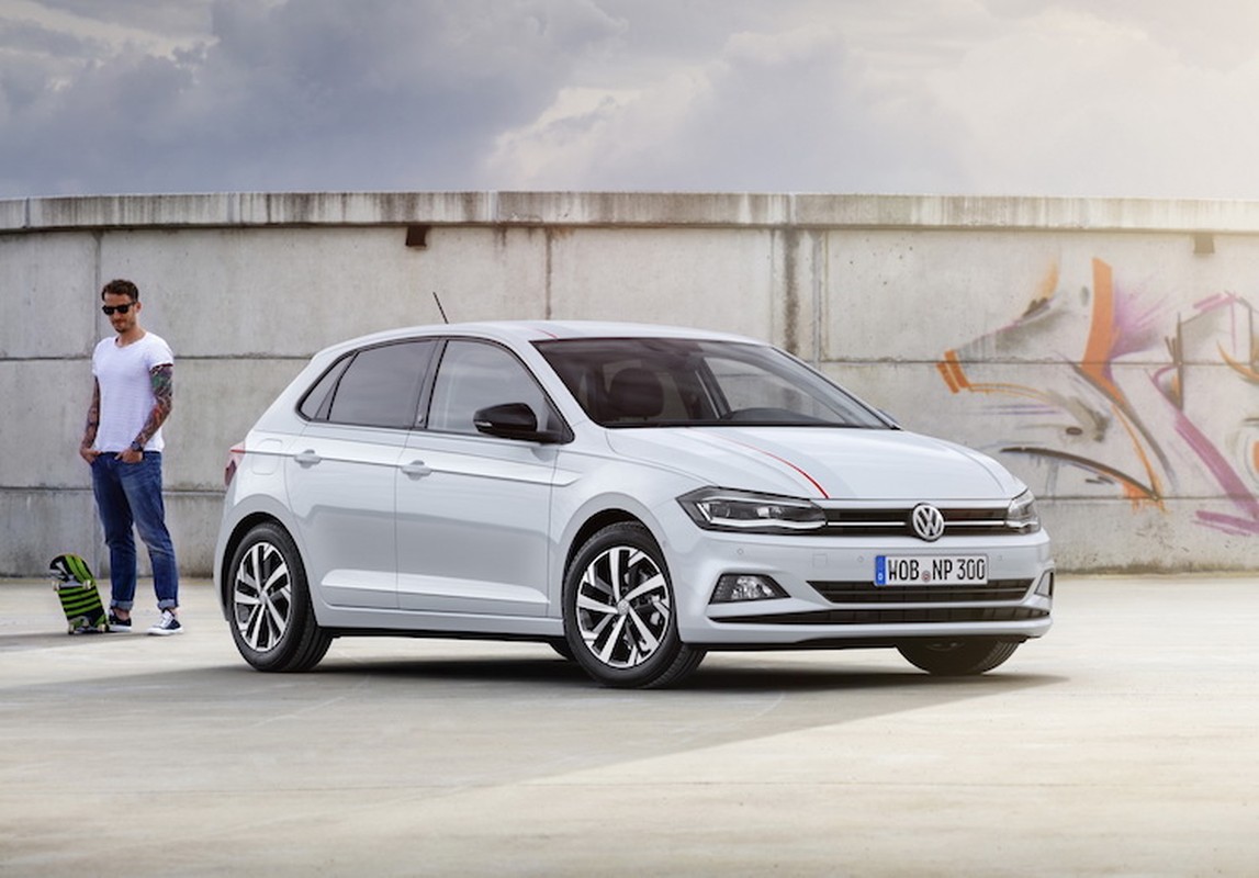 Volkswagen Polo 2018 moi &quot;chot gia&quot; chi 326 trieu dong