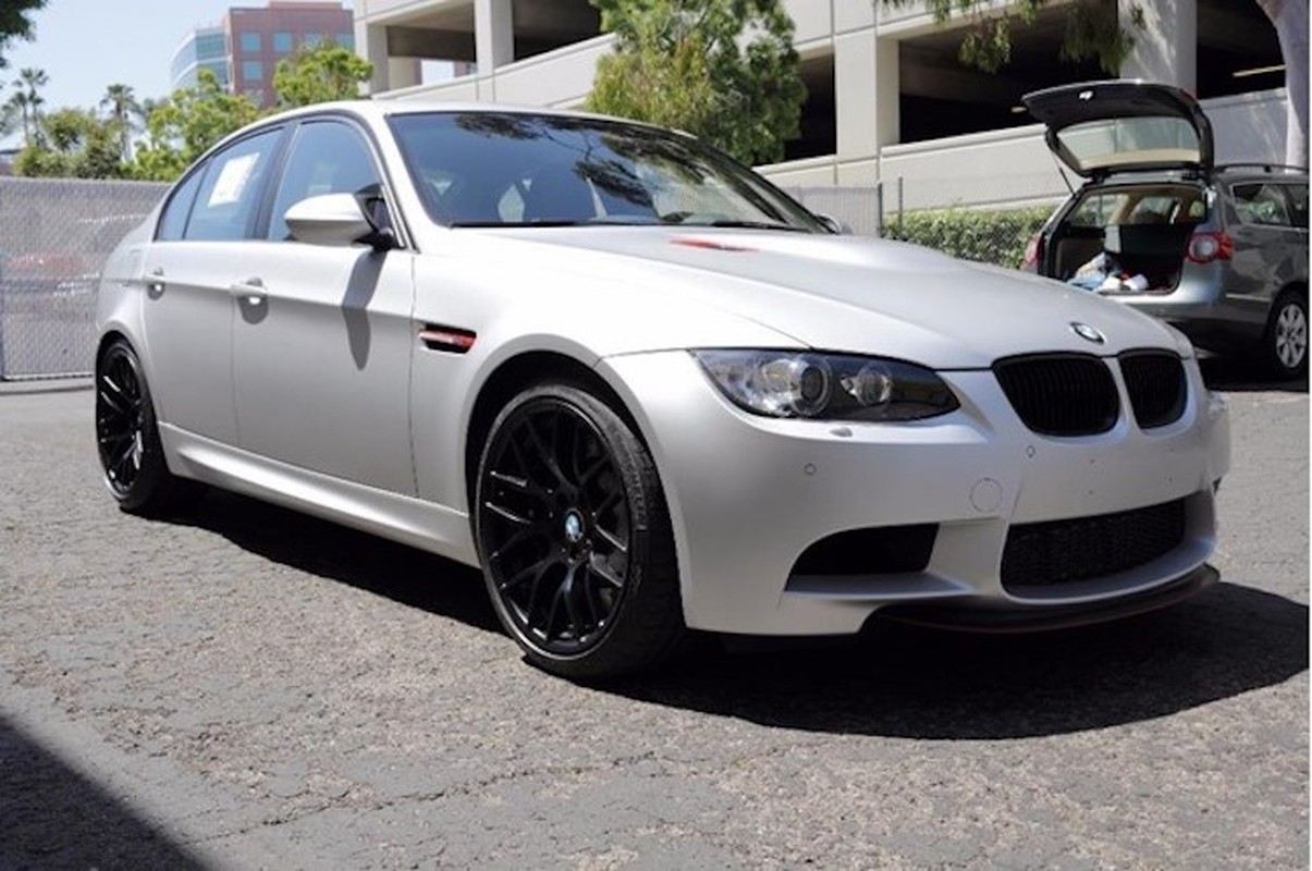 “Soc” voi BMW M3 Sedan doi cu gia 6,8 ty dong-Hinh-2