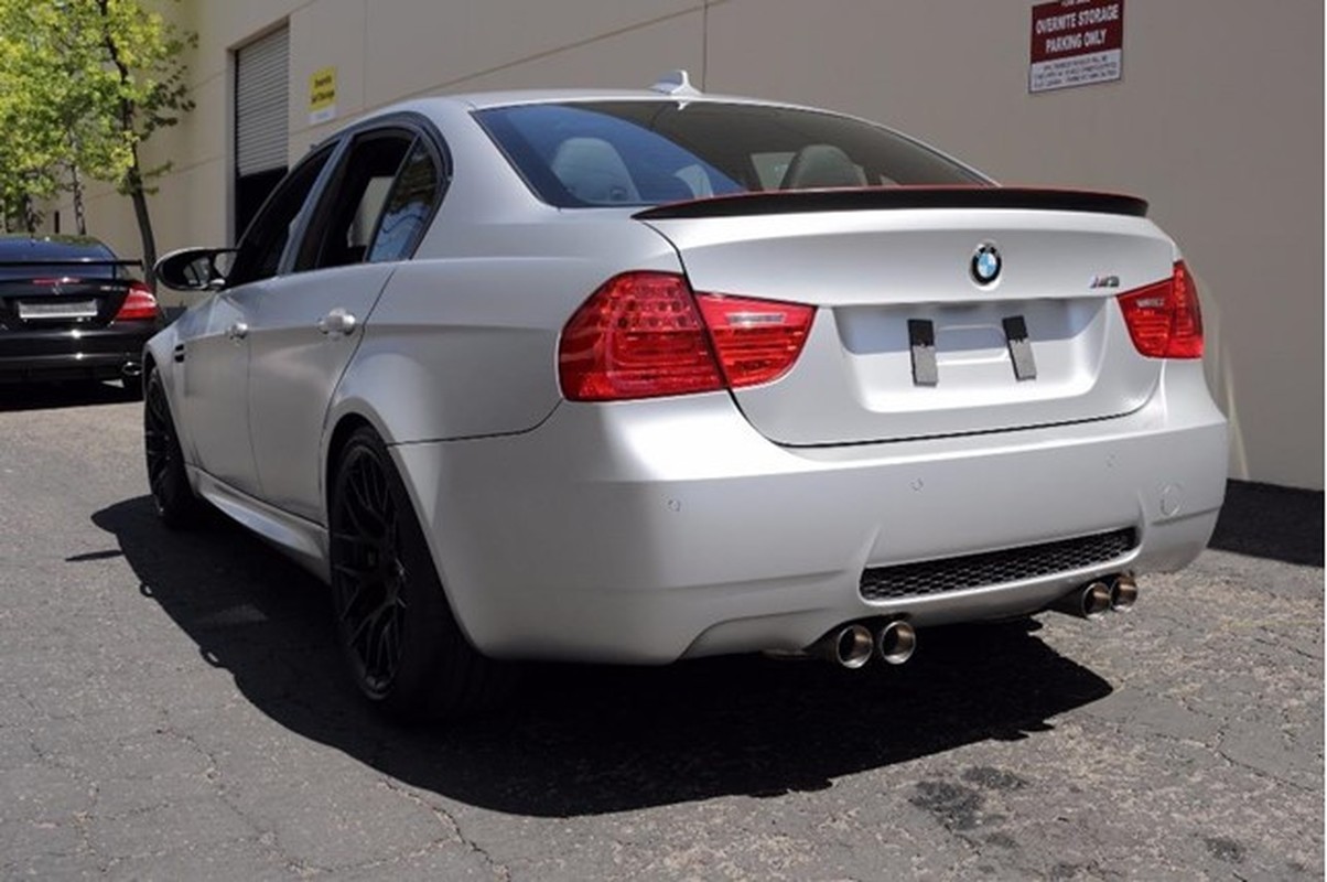 “Soc” voi BMW M3 Sedan doi cu gia 6,8 ty dong-Hinh-8