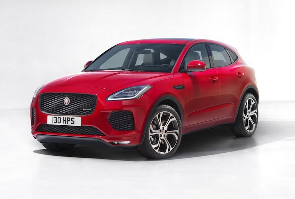 Jaguar E-Pace “chot gia&quot; 877 trieu dau Mercedes GLA