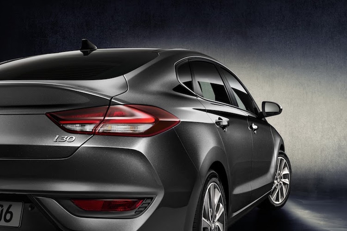 Coupe 5 cua hang C Hyundai i30 Fastback co gi hay?-Hinh-8