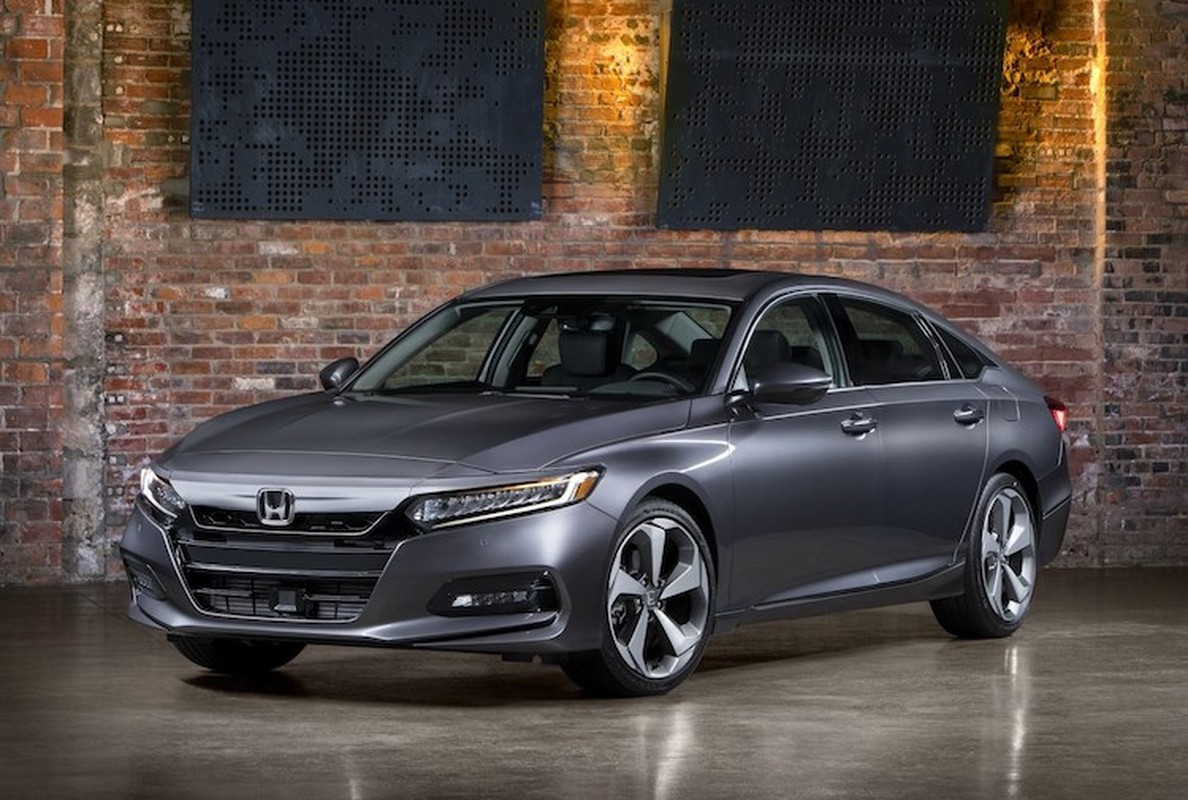 Xem Honda Accord 2018 “lot xac” hoan toan moi