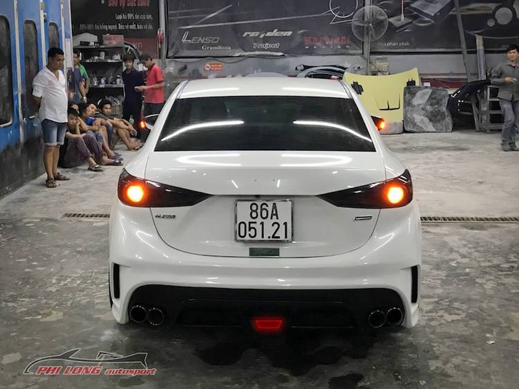 Tho Sai Gon bien hinh Mazda 3 thanh sieu xe Lexus-Hinh-7