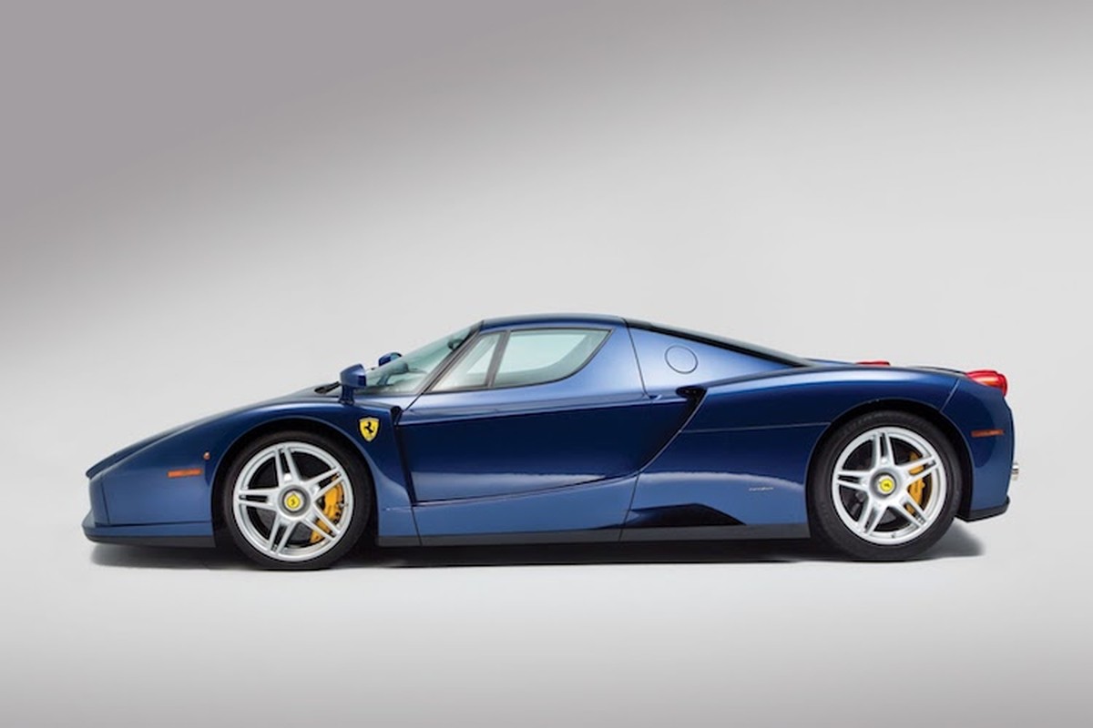 Sieu xe Ferrari Enzo mau xanh “hang thua” gia 45,4 ty-Hinh-2