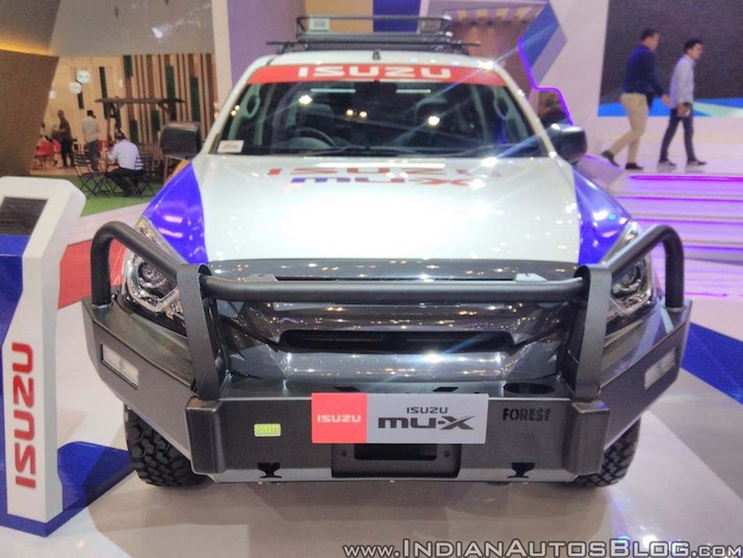 Isuzu ra mat xe oto dia hinh off-roader MU-X 2017 &quot;cuc doc&quot;-Hinh-2