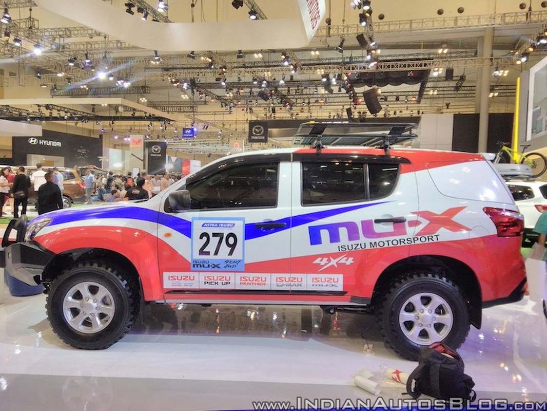 Isuzu ra mat xe oto dia hinh off-roader MU-X 2017 &quot;cuc doc&quot;-Hinh-3