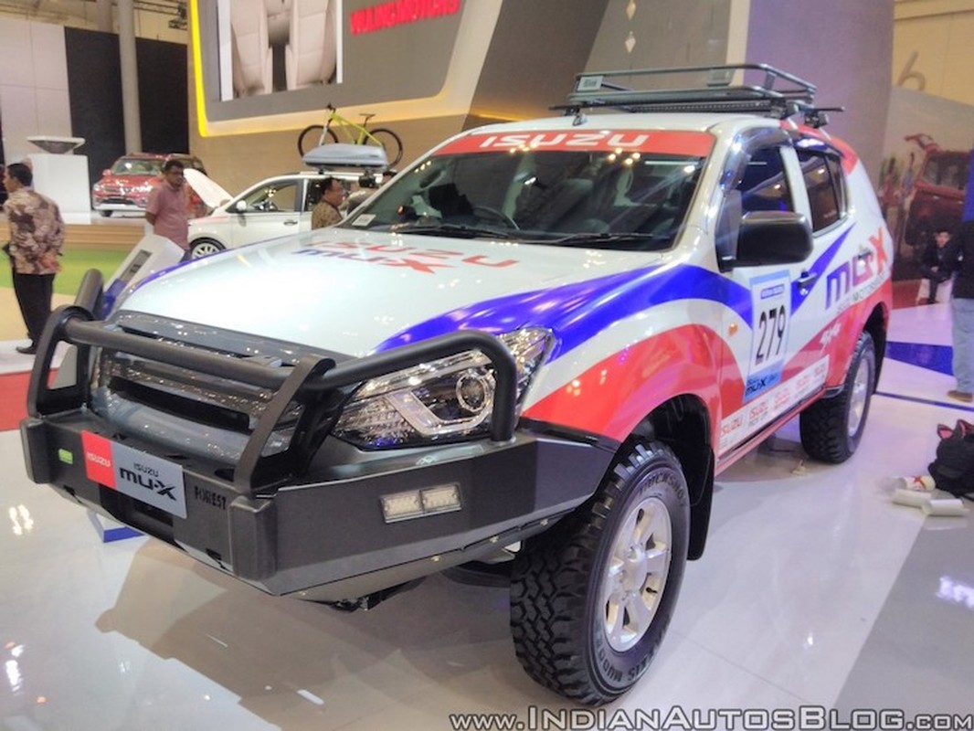 Isuzu ra mat xe oto dia hinh off-roader MU-X 2017 &quot;cuc doc&quot;