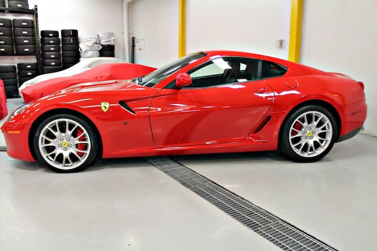 Sieu xe Ferrari 599 GTB so san &quot;thet gia&quot; toi 15 ty-Hinh-3