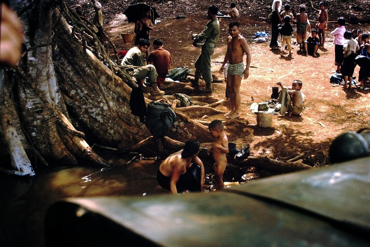 Loat anh Viet Nam 1963-1964 qua ong kinh Al Adcock (4)-Hinh-9