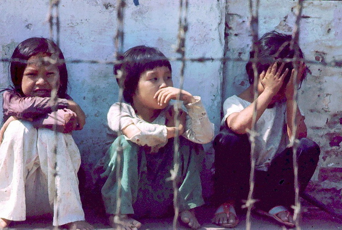 Anh mau doc ve tre em mien Nam, Trung truoc 1975-Hinh-2