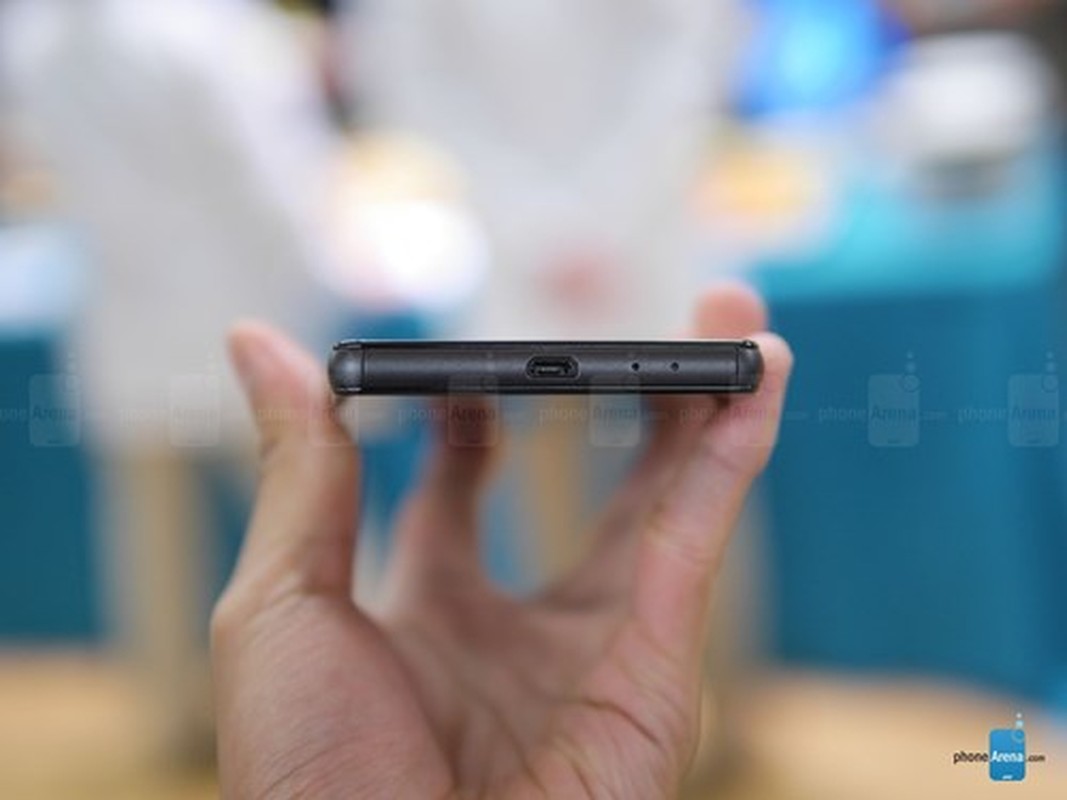 Can canh smartphone Sony Xperia Z4v man hinh sieu net-Hinh-5