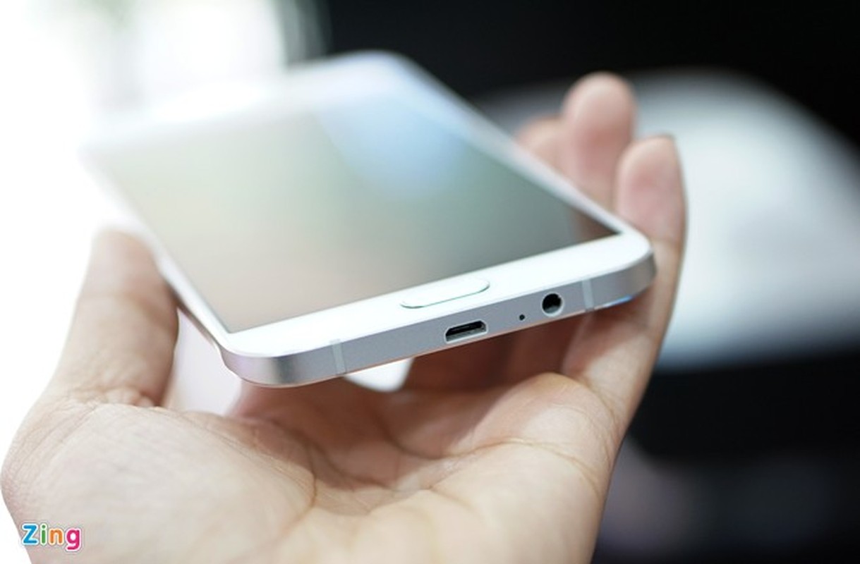 Hinh anh mo hop smartphone Samsung Galaxy A8 sieu mong tuyet dep-Hinh-5