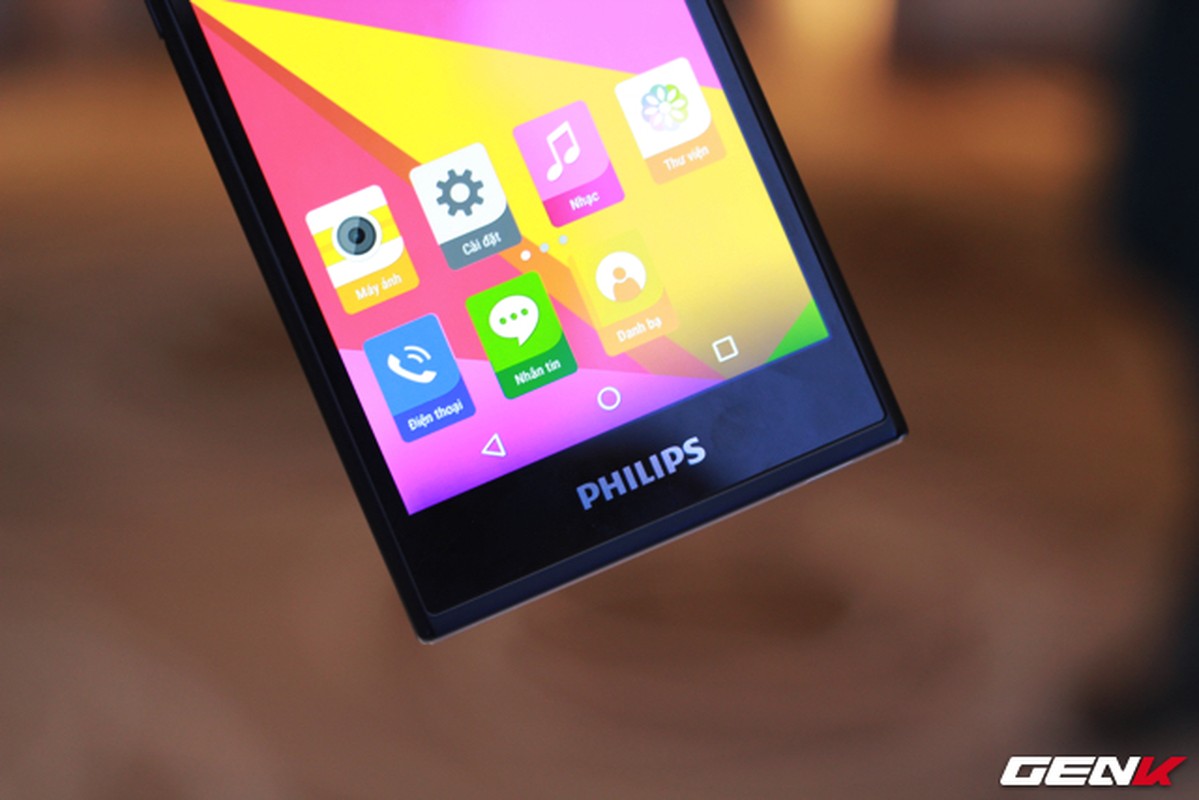 Philips ra mat S358 0 smartphone chuyen cho selfie gia re-Hinh-19