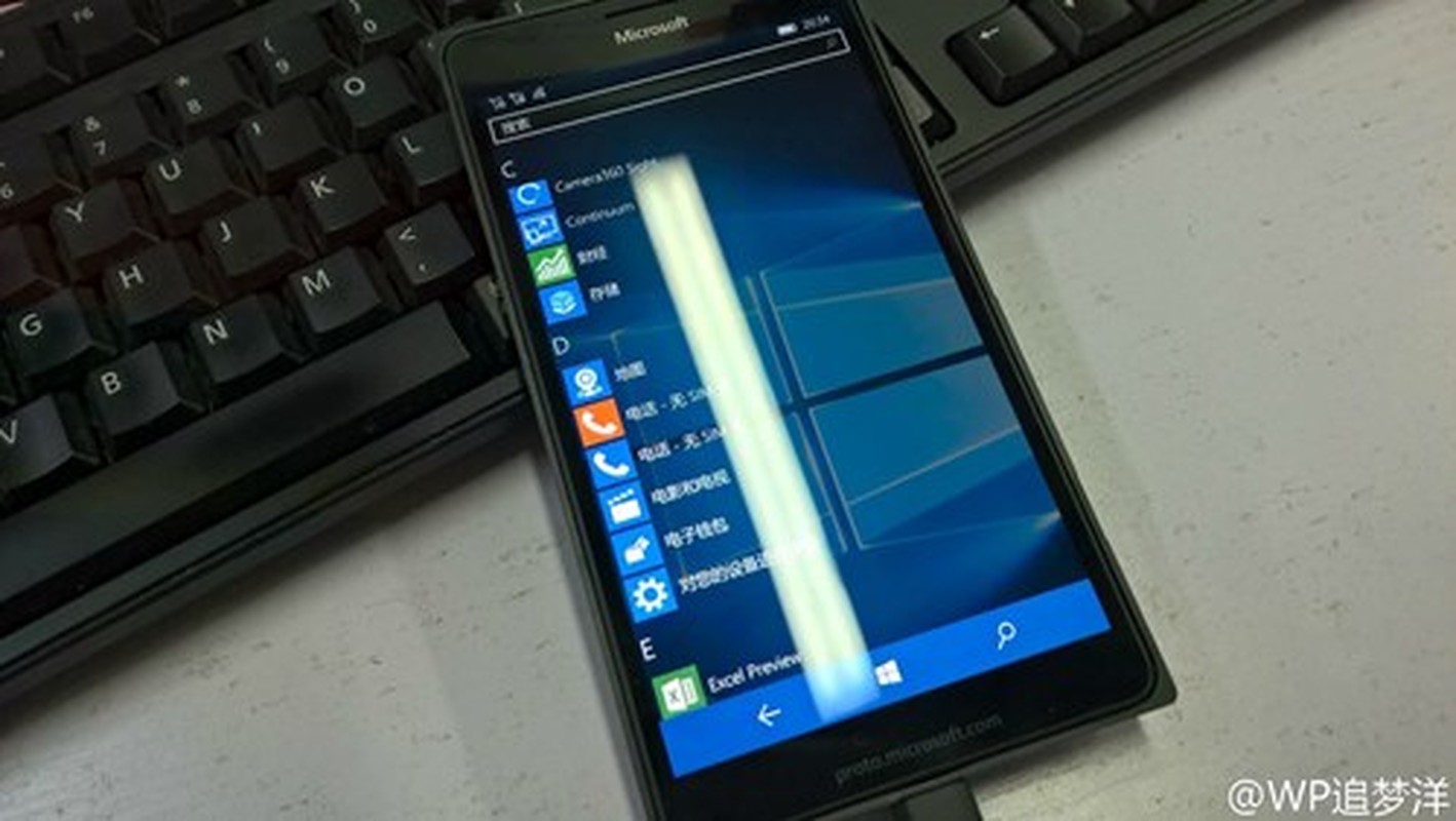 Ro ri anh Microsoft Lumia 950 XL chay Windows 10 Mobile