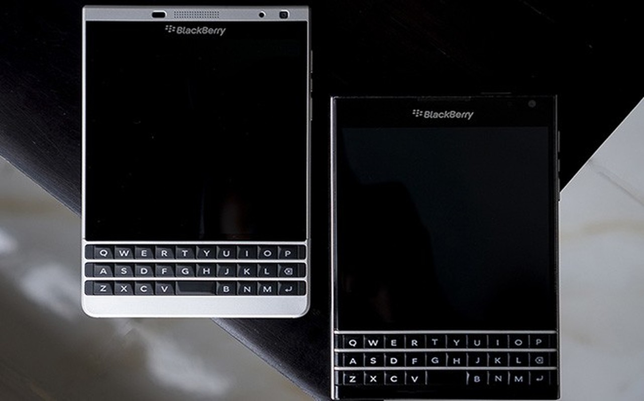 Soi ti mi dien thoai BlackBerry Passport ban moi dep nhu mo-Hinh-10