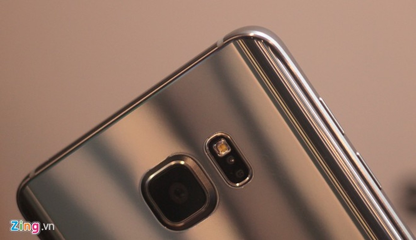 Cuc hot: Anh thuc Samsung Galaxy Note 5 voi mat lung cong-Hinh-13
