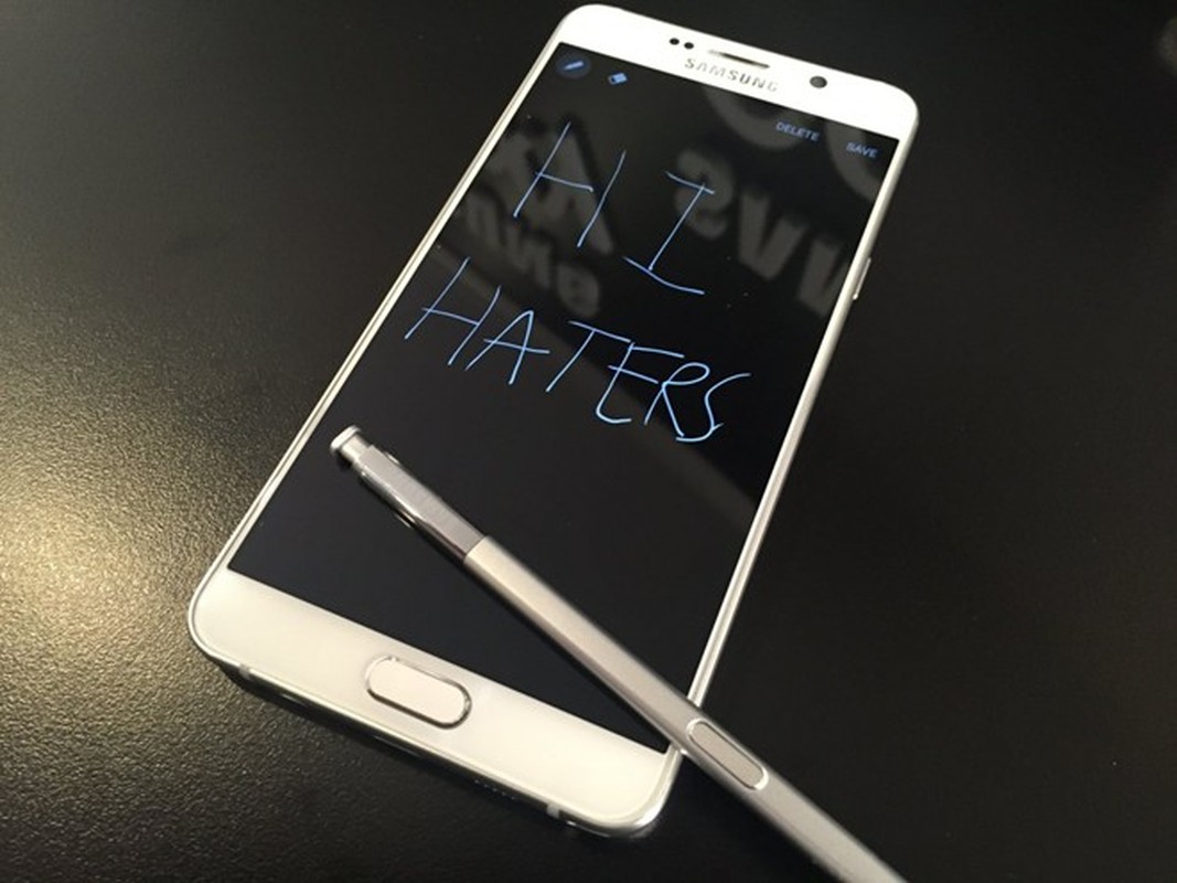 6 dieu Samsung Galaxy Note 5 lam tot hon iPhone