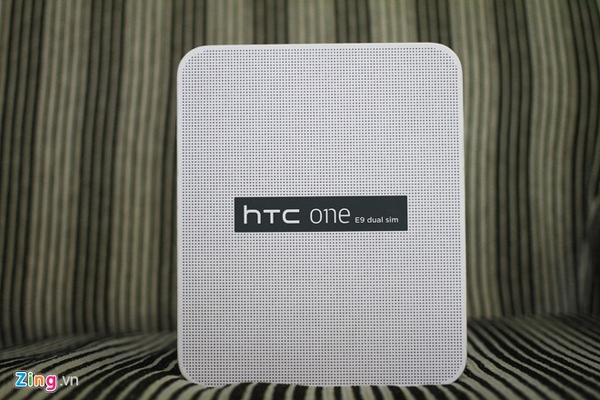 Anh mo hop dien thoai HTC One E9 Dual moi ve VN