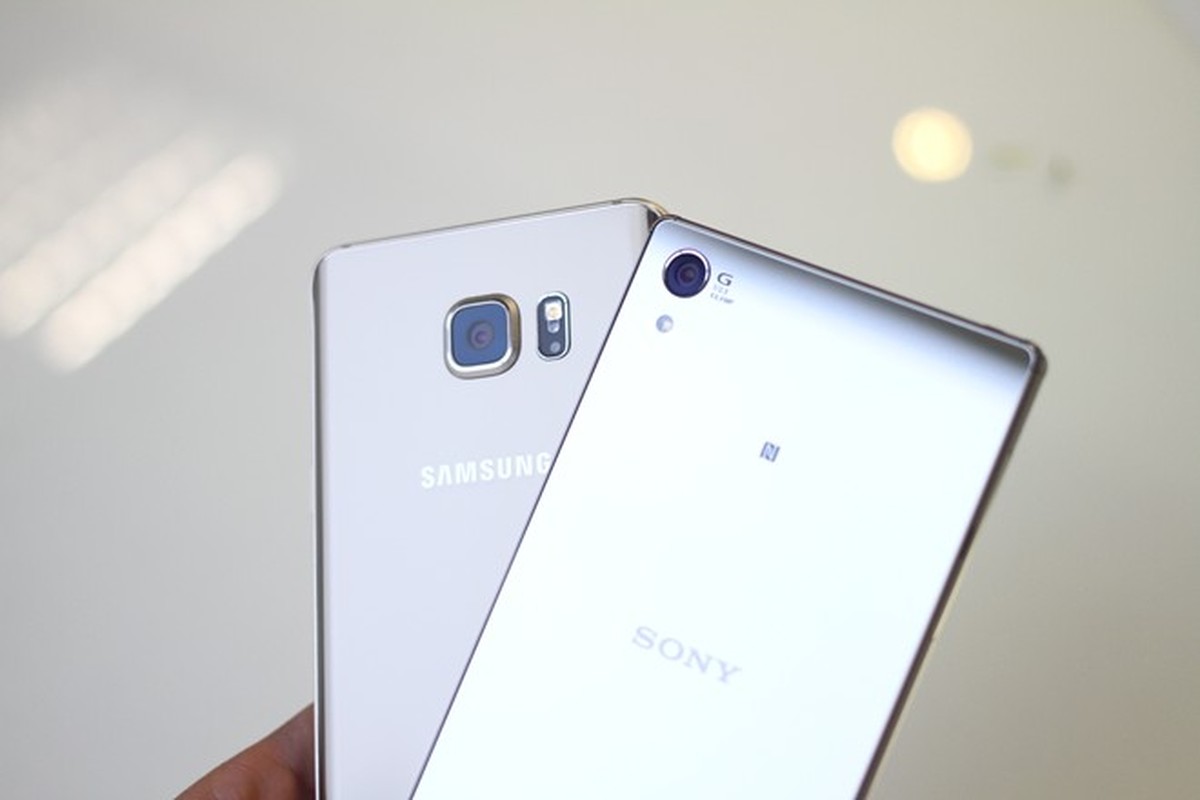 Xperia Z5 Premium va Galaxy Note 5 do thiet ke o VN-Hinh-7