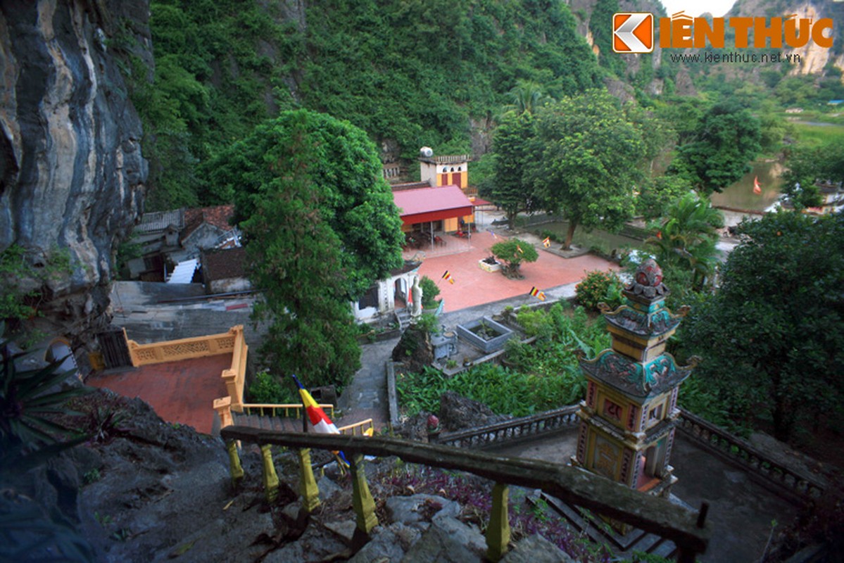 Tham ngoi chua “rong thieng phat sang” trong hang dong Ninh Binh-Hinh-3