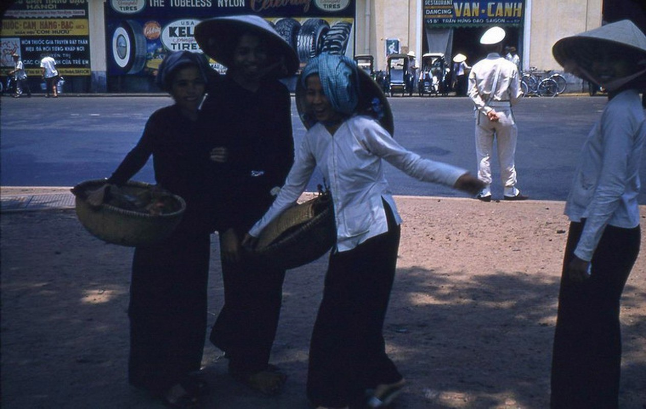 Anh mau cuc doc moi cong bo ve Sai Gon thap nien 1950-Hinh-5