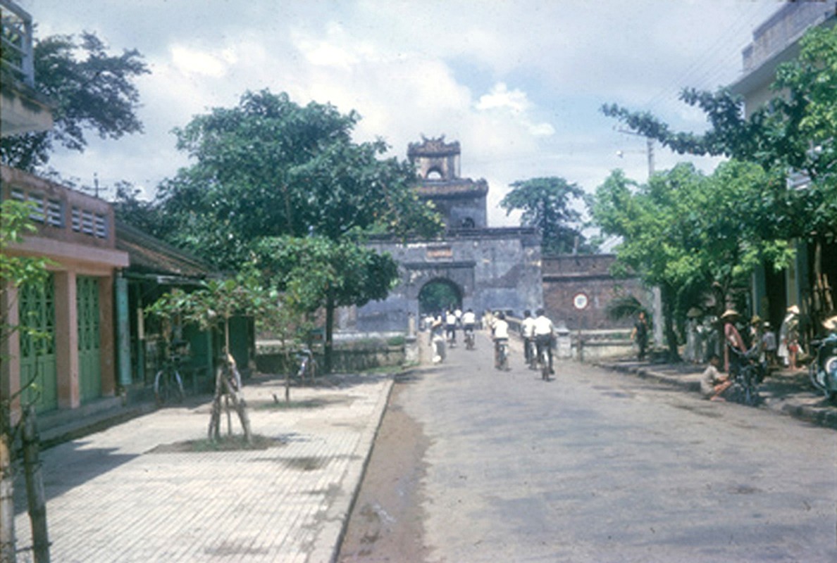 Hinh anh kho quen ve Hue nam 1964 cua Lonnie M. Long-Hinh-13