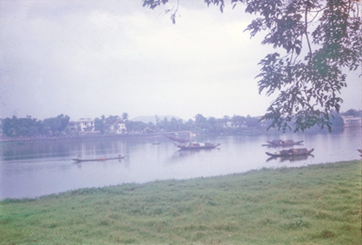 Hinh anh kho quen ve Hue nam 1964 cua Lonnie M. Long-Hinh-3