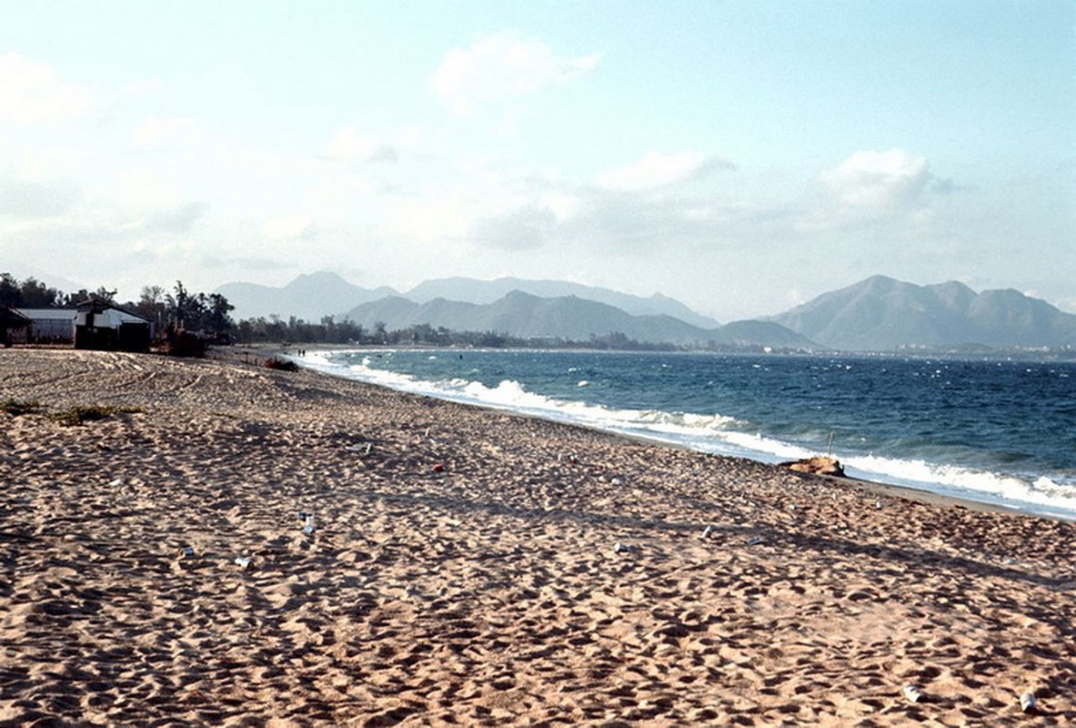 Ngam Nha Trang 1968 trong anh cua Clare Love-Hinh-15